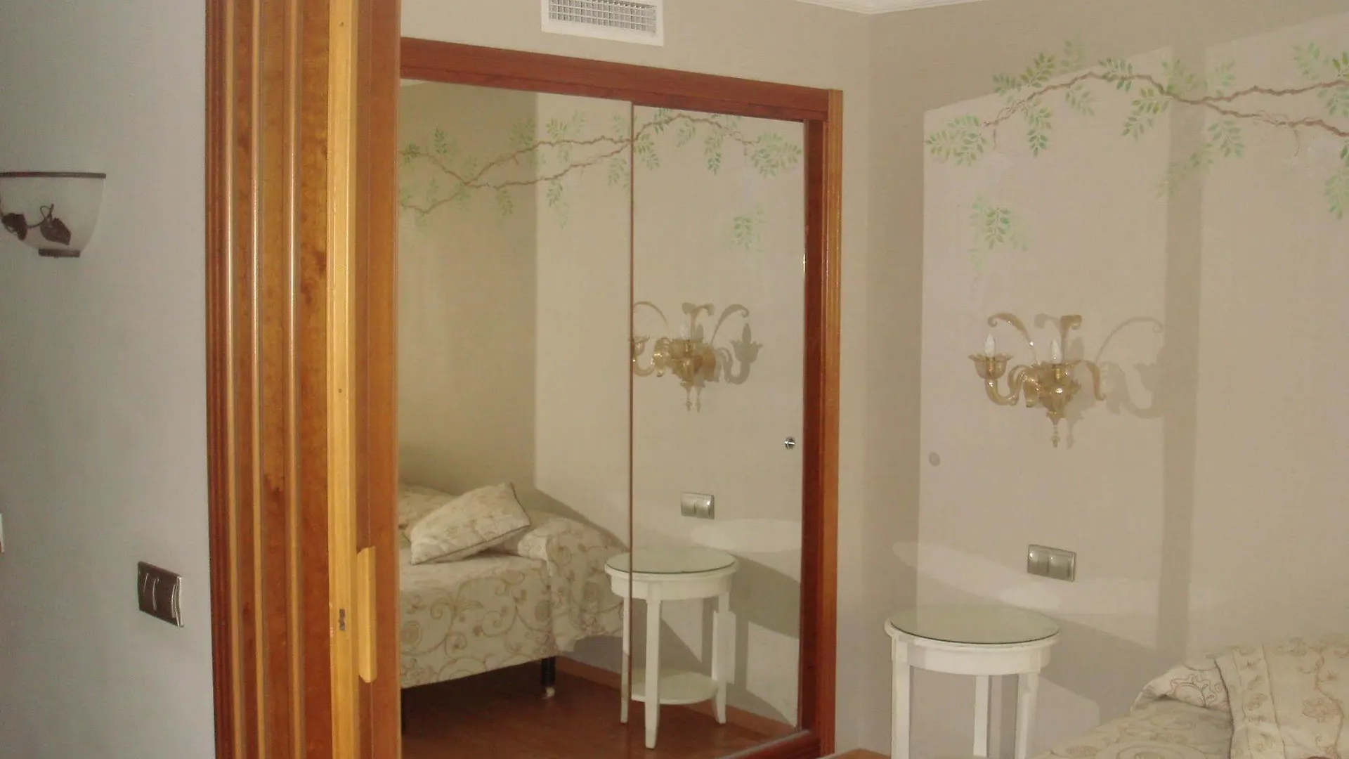 Apartaments Bt Vent De Garbi Empuriabrava Aparthotel