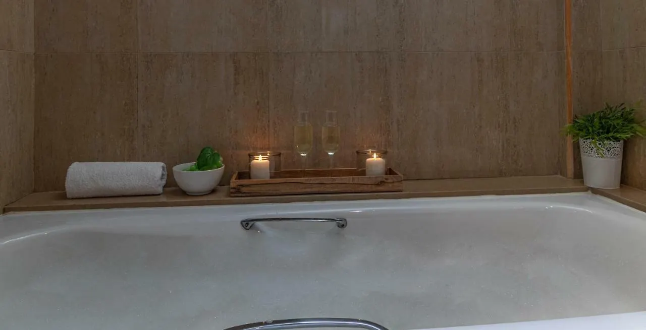 *** Aparthotel Apartaments Bt Vent De Garbi Empuriabrava Spain